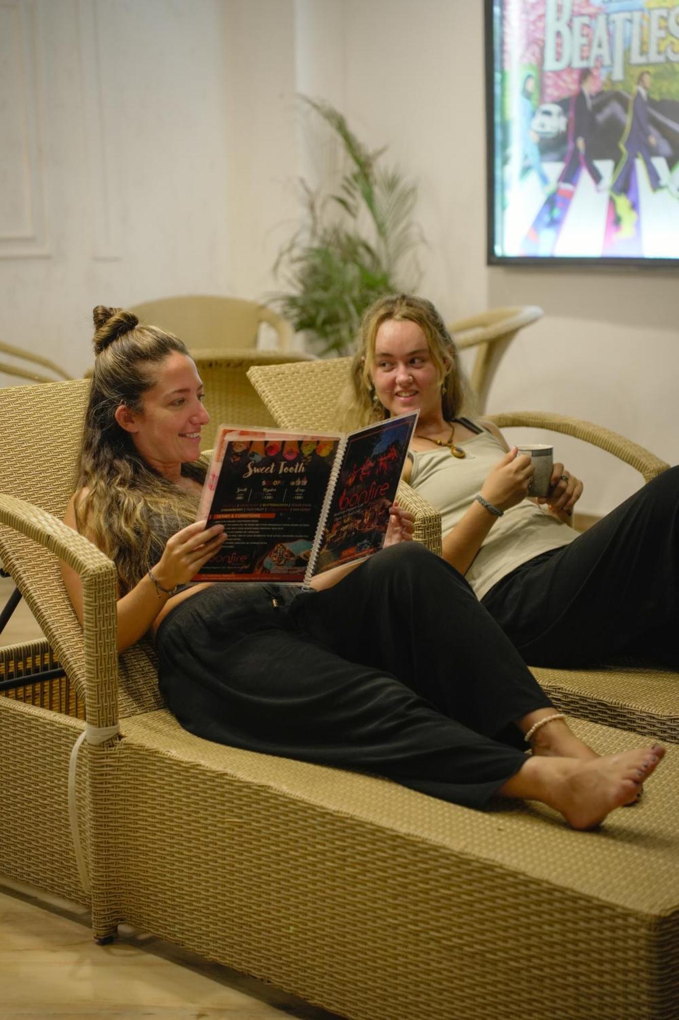 Bonfire Hostels Rishīkesh Zewnętrze zdjęcie