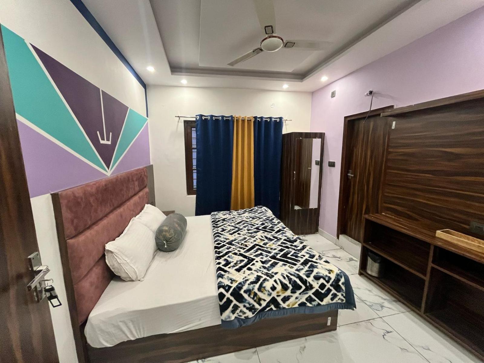 Bonfire Hostels Rishīkesh Zewnętrze zdjęcie