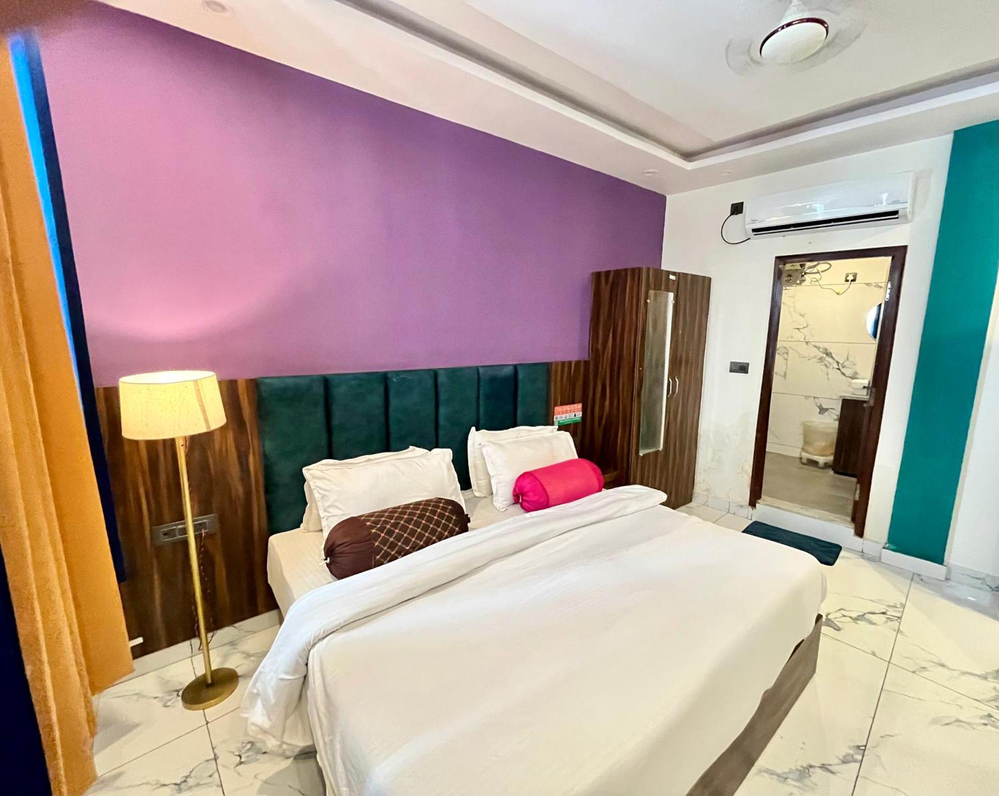 Bonfire Hostels Rishīkesh Zewnętrze zdjęcie