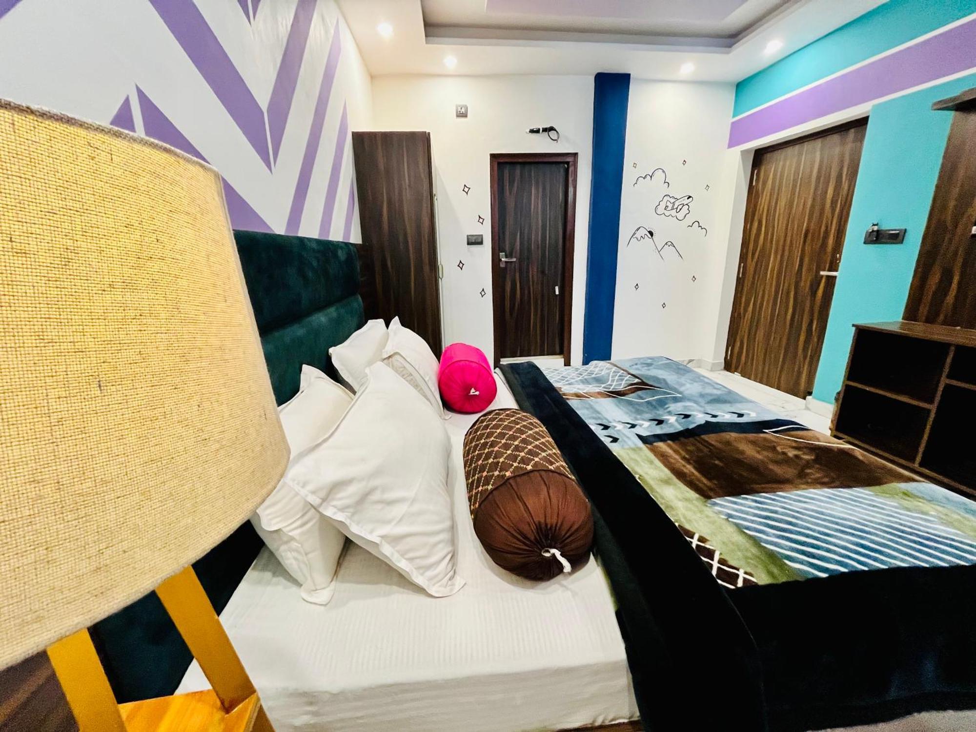 Bonfire Hostels Rishīkesh Zewnętrze zdjęcie